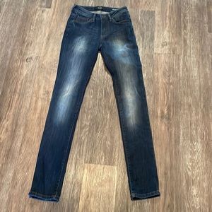 Women’s Dish Straight and Narrow Jeans Sz 24 NWT